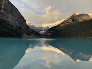 Lake Louise alpenglow reflection