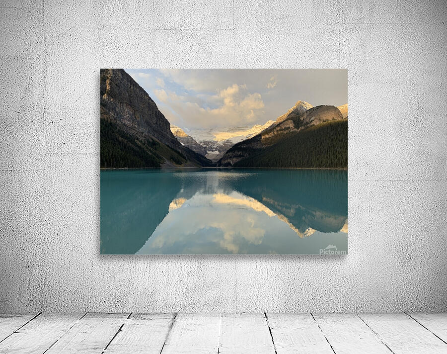 Lake Louise alpenglow reflection Wall Preview