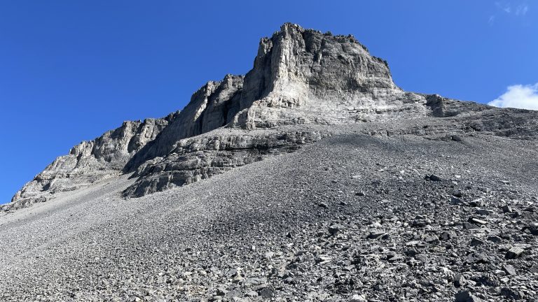 Mount Sparrowhawk, 250 m and 115 m elevation to summit